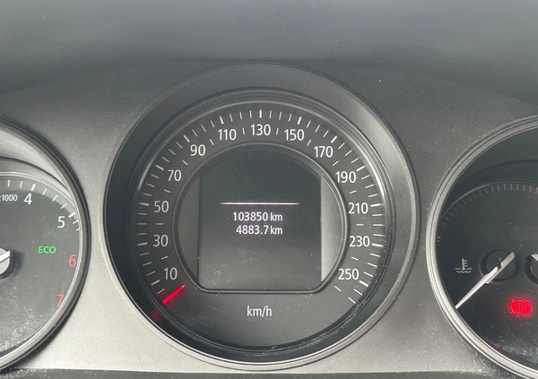 Renault Megane cena 53900 przebieg: 103850, rok produkcji 2020 z Garwolin małe 106